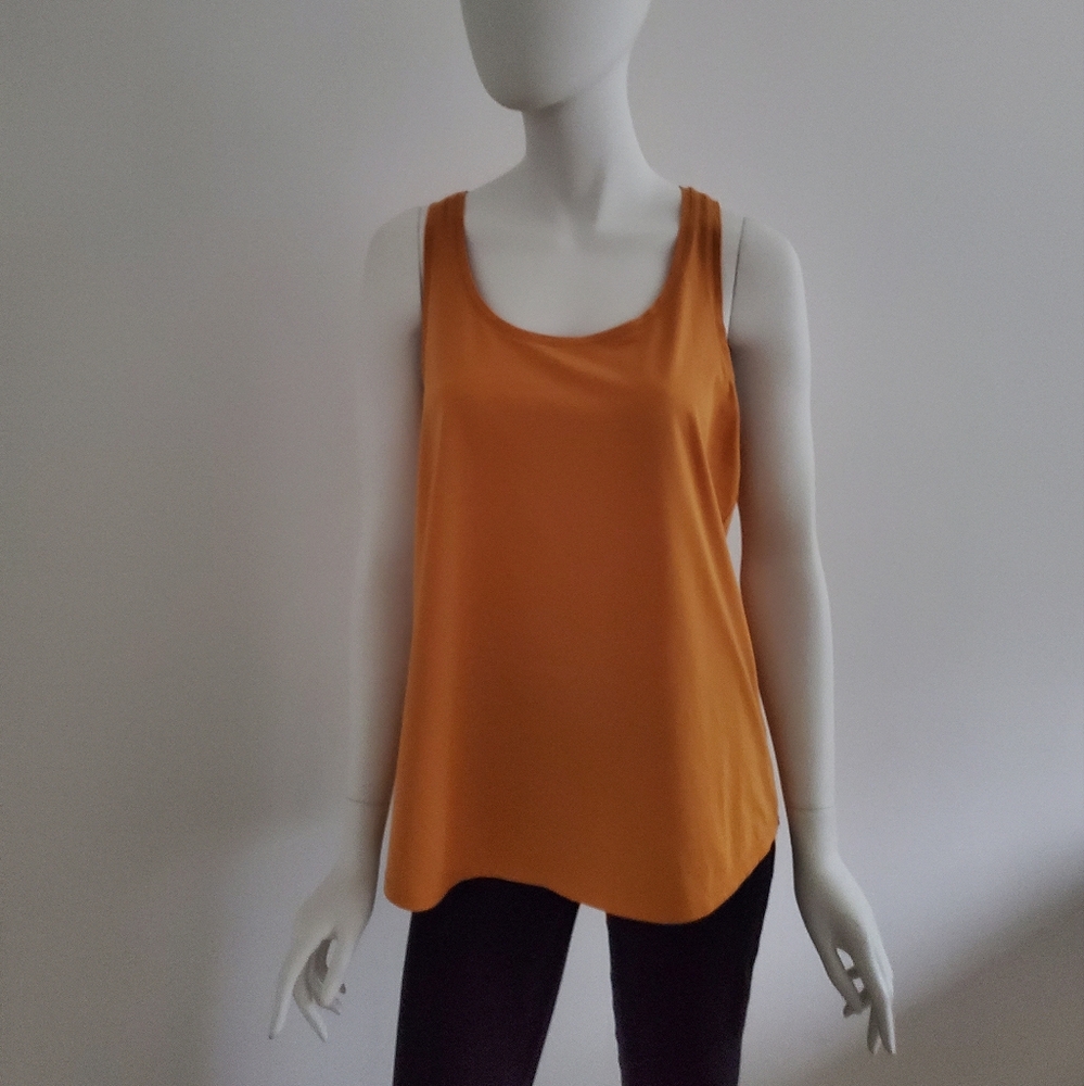 Uniqlo Tops (Bundle of 6) - Picture 2 of 6